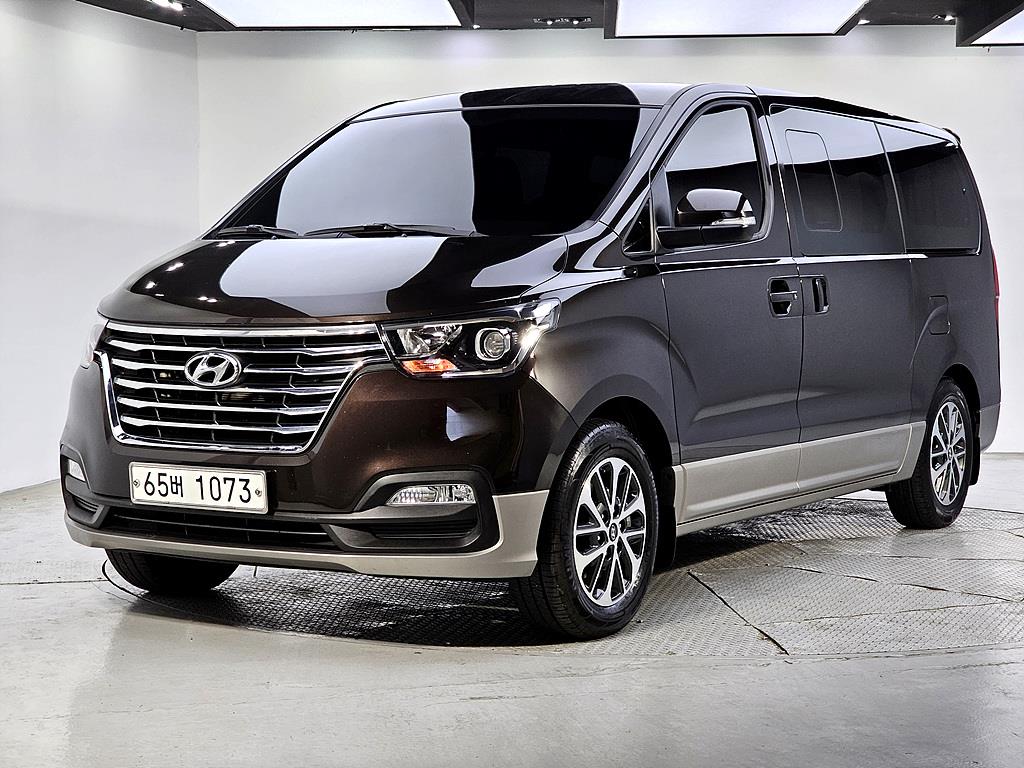 HYUNDAI Starex 2018 Café - Importación desde Corea - HF Imports Iquique - Foto 1