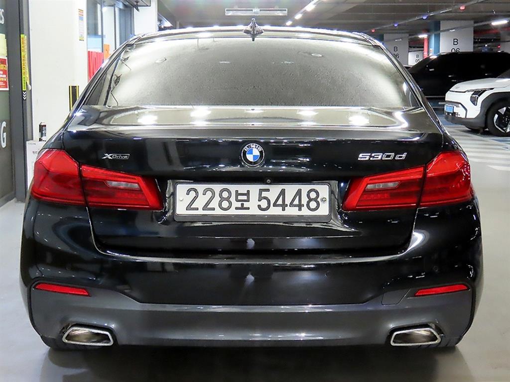 BMW 5 Series - Vista 5