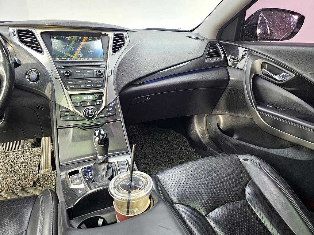 HYUNDAI Grandeur - Vista 10