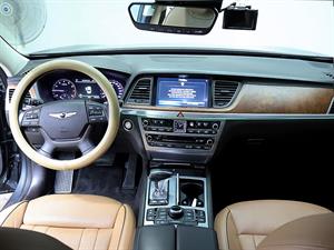 Genesis G80 - Vista 10