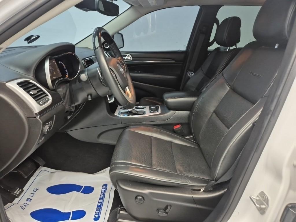 Jeep Cherokee - Vista 11
