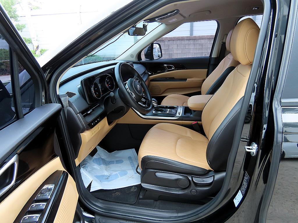 KIA Carnival - Vista 5