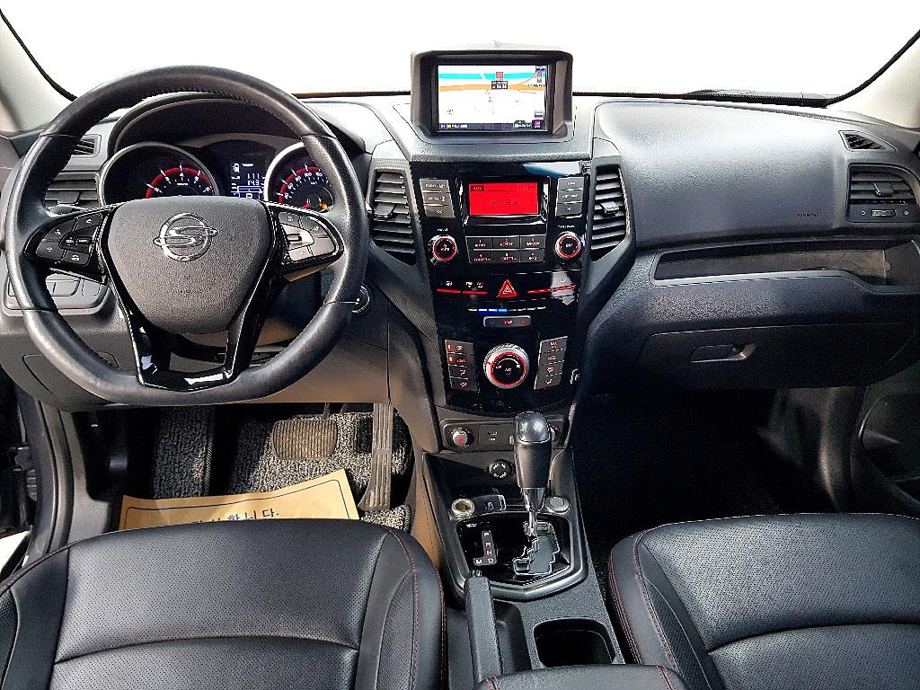 Ssangyong Tivoli - Vista 5