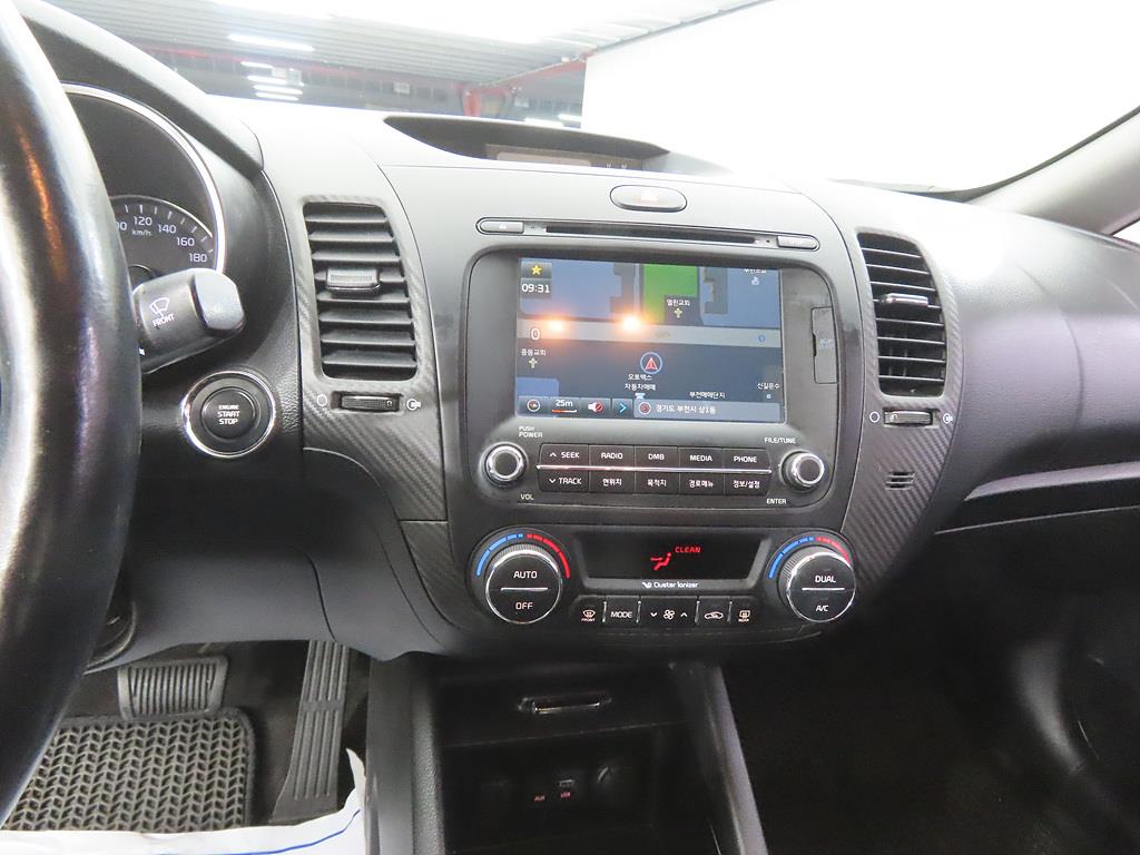 KIA K3 - Vista 10