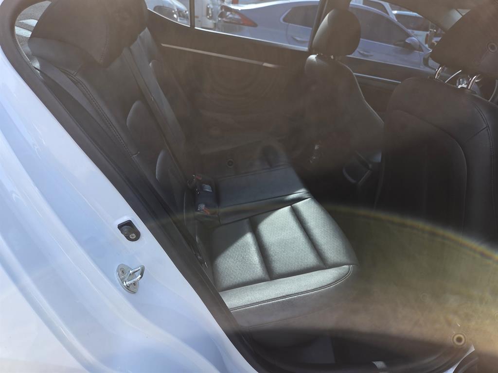 HYUNDAI Avante - Vista 7