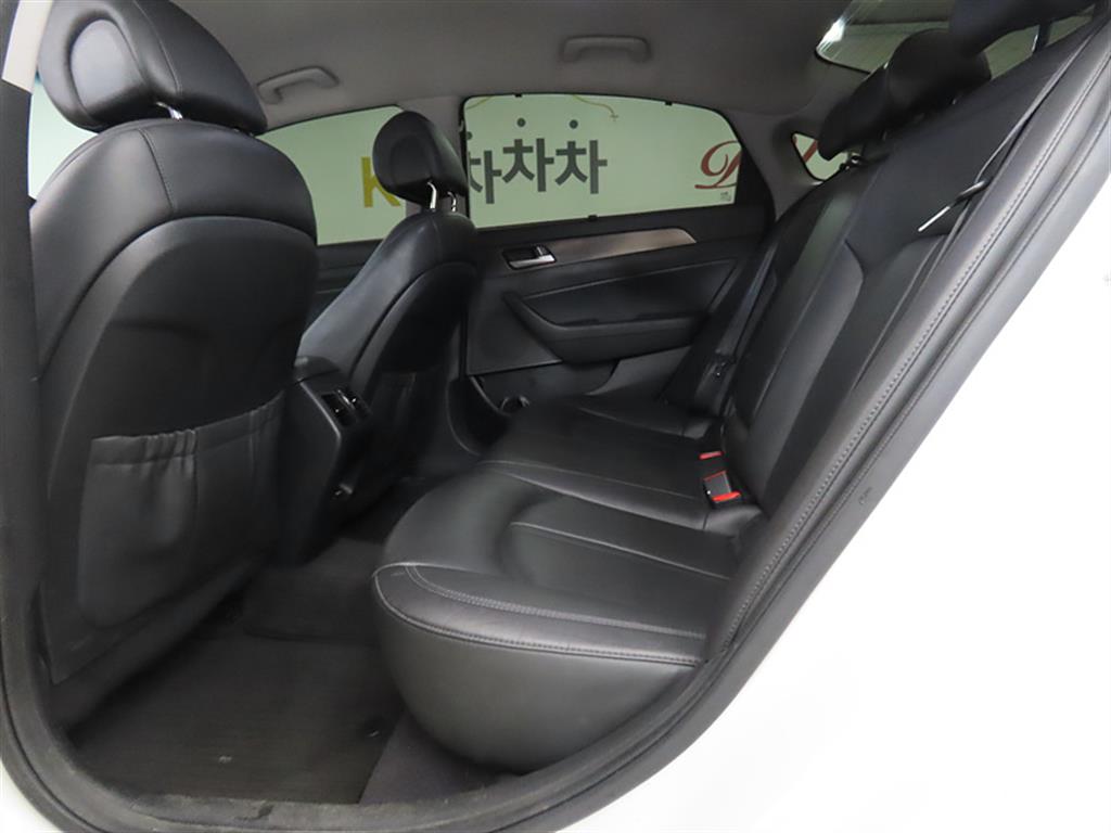 HYUNDAI Sonata - Vista 6