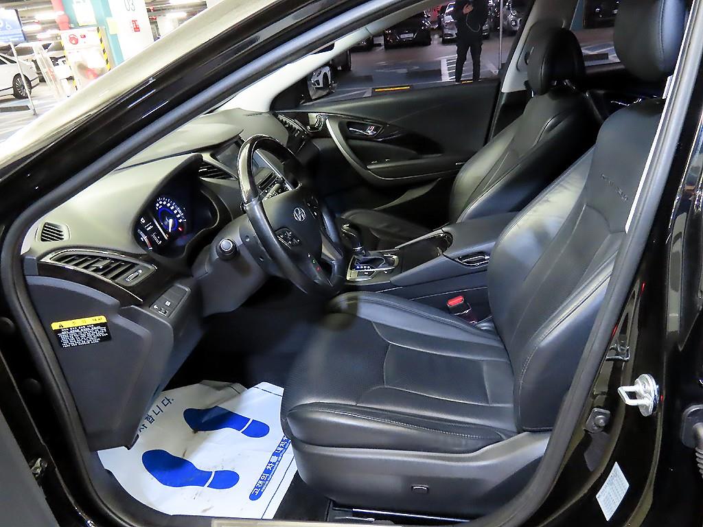 HYUNDAI Grandeur - Vista 6