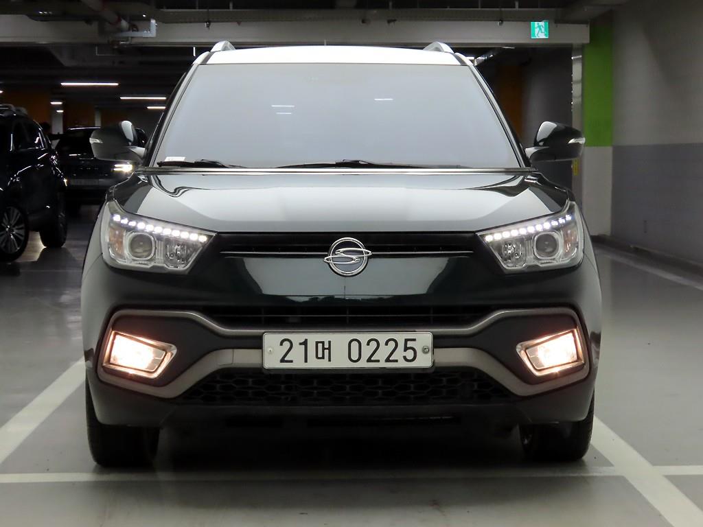 Ssangyong Tivoli 2017 Verde - Importación desde Corea - HF Imports Iquique - Foto 1