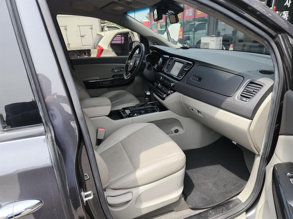KIA Carnival 2018 Gris - Importación desde Corea - HF Imports Iquique - Foto 14