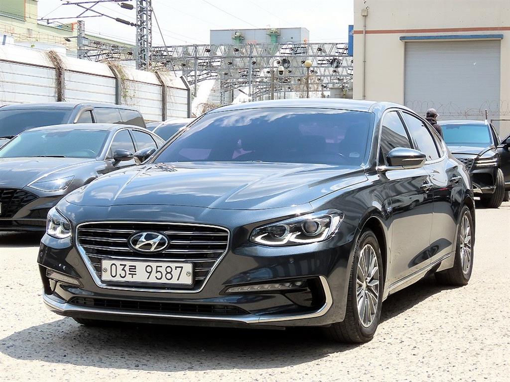 HYUNDAI Grandeur - Vista 2