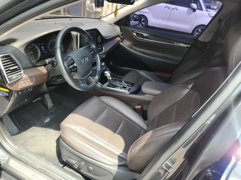 HYUNDAI Grandeur - Vista 12