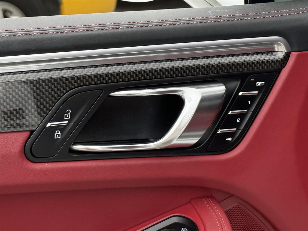 Porsche Macan - Vista 11