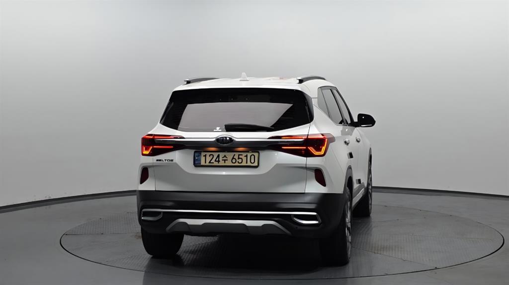KIA Seltos - Vista 4