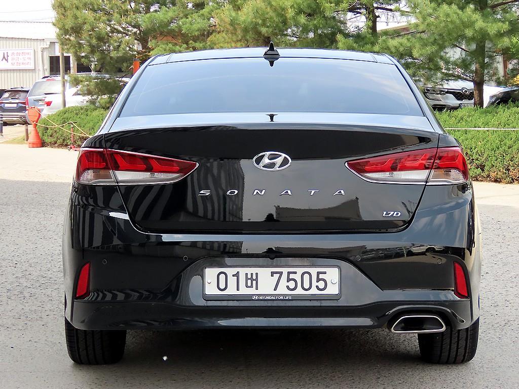 HYUNDAI Sonata - Vista 4