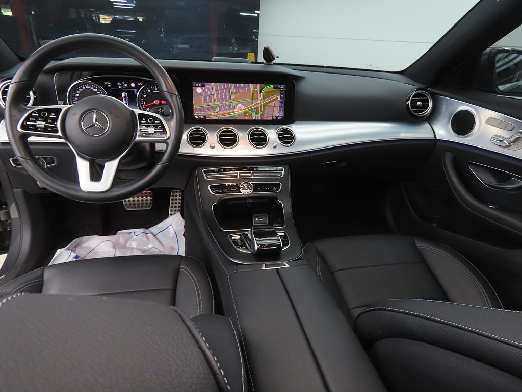 Mercedes Benz E class - Vista 7