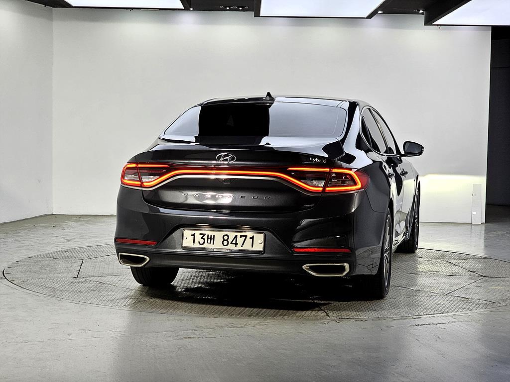 HYUNDAI Grandeur - Vista 3