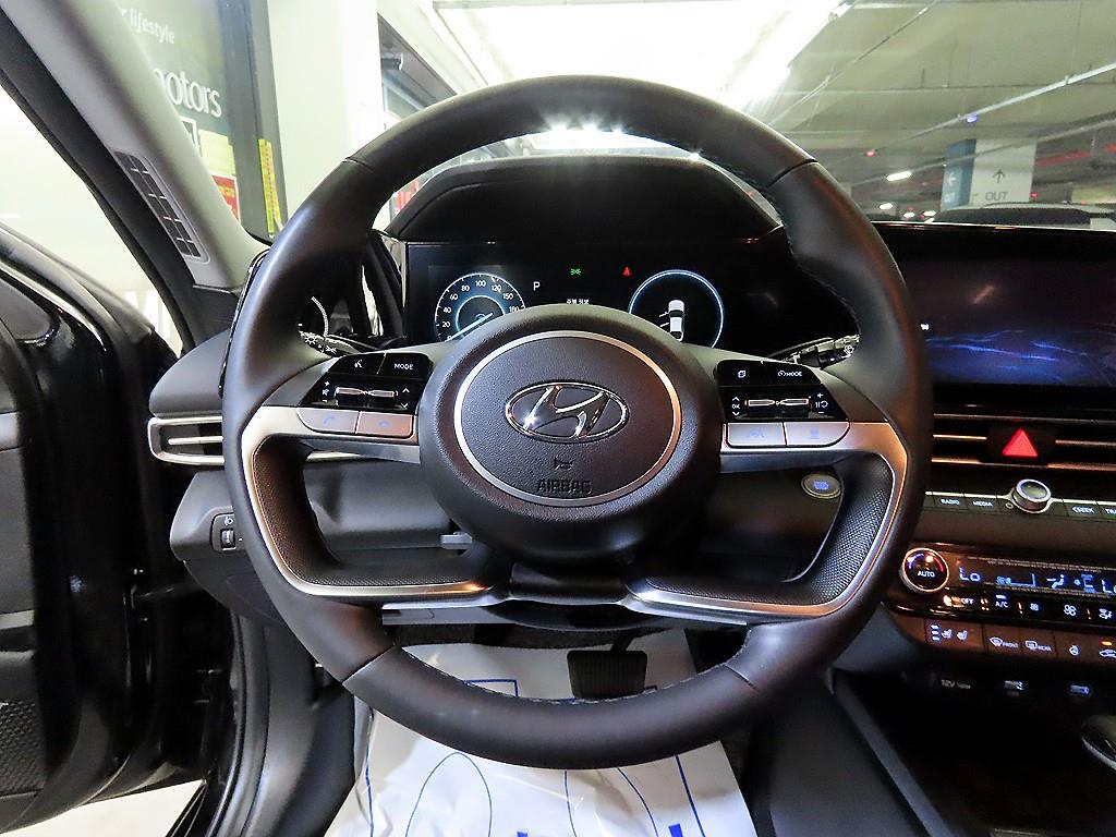 HYUNDAI Avante - Vista 8