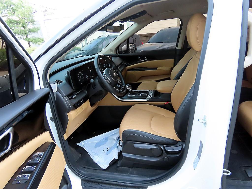 KIA Carnival - Vista 5