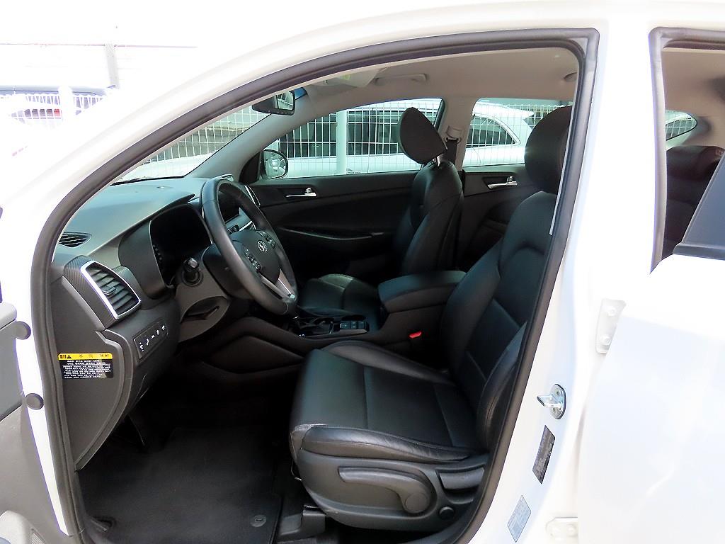 HYUNDAI Tucson - Vista 5