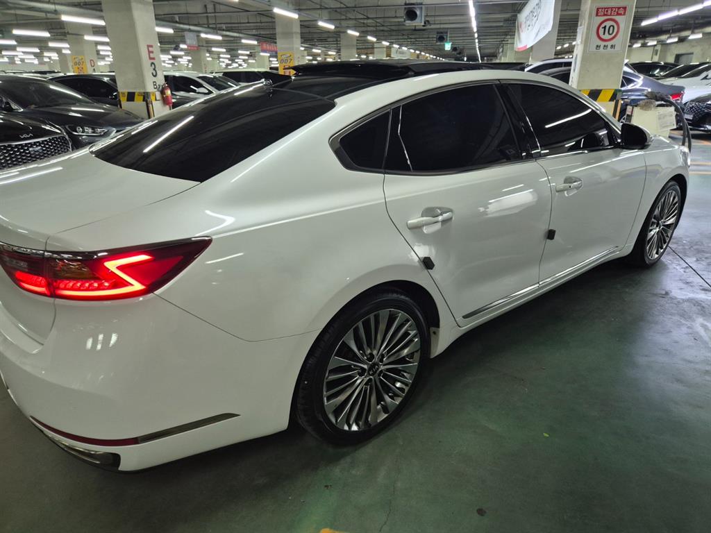 KIA K7 - Vista 5