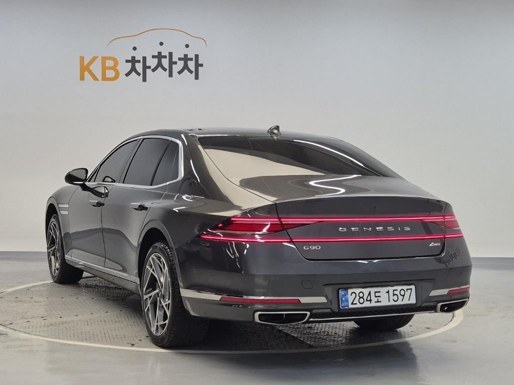 Genesis G90 - Vista 2