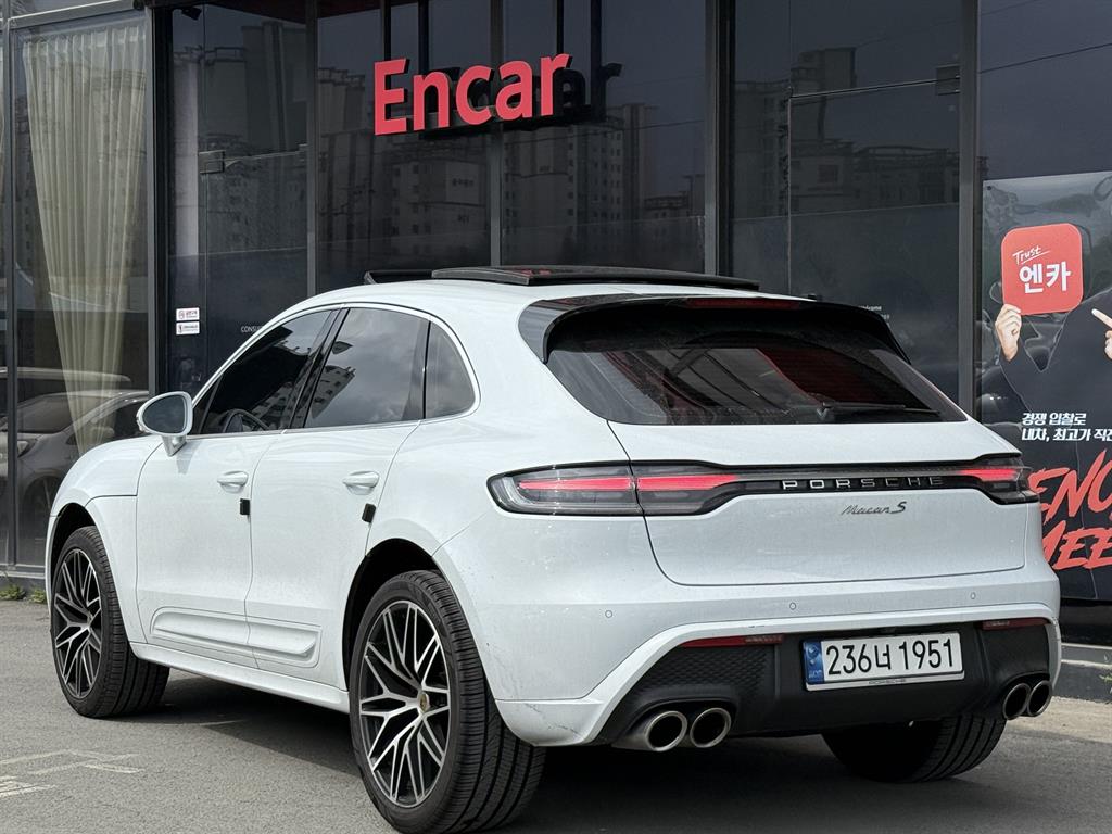 Porsche Macan - Vista 4