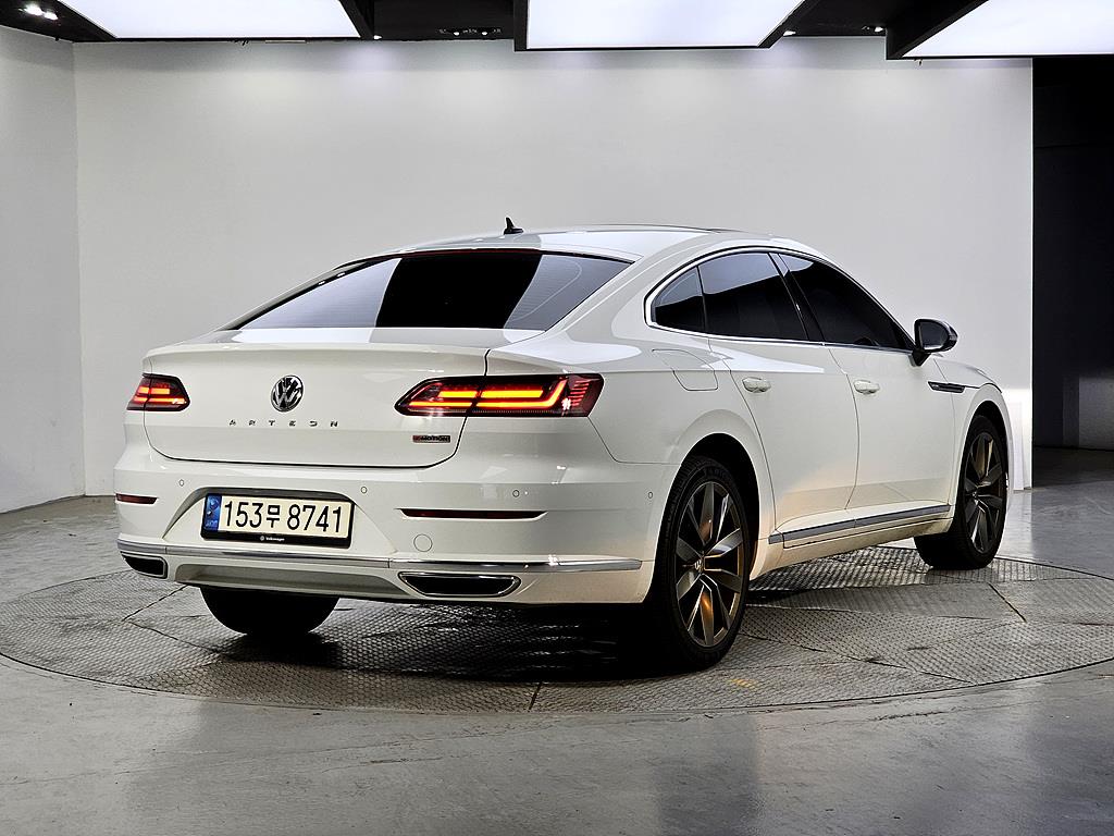 Volkswagen Arteon - Vista 4