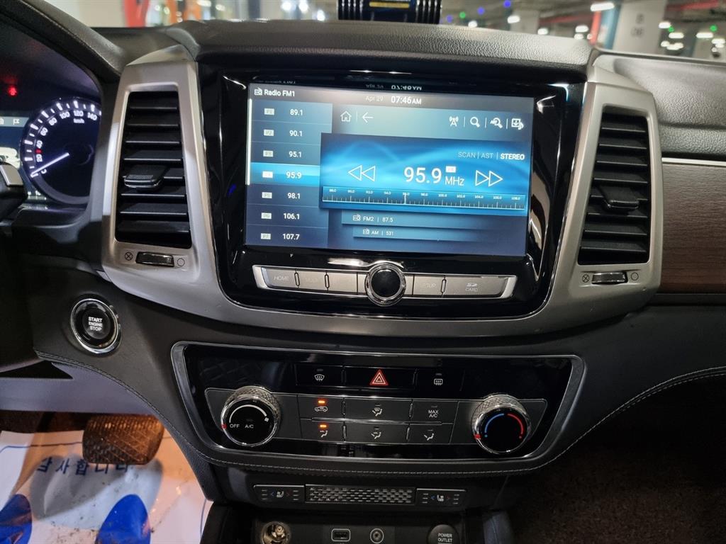 Ssangyong Rexton - Vista 9
