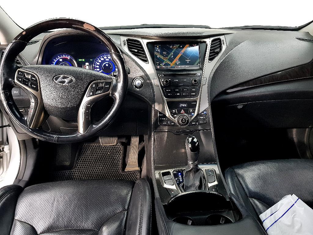 HYUNDAI Grandeur - Vista 5