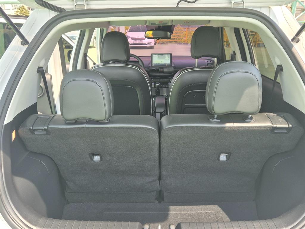 HYUNDAI Casper - Vista 10