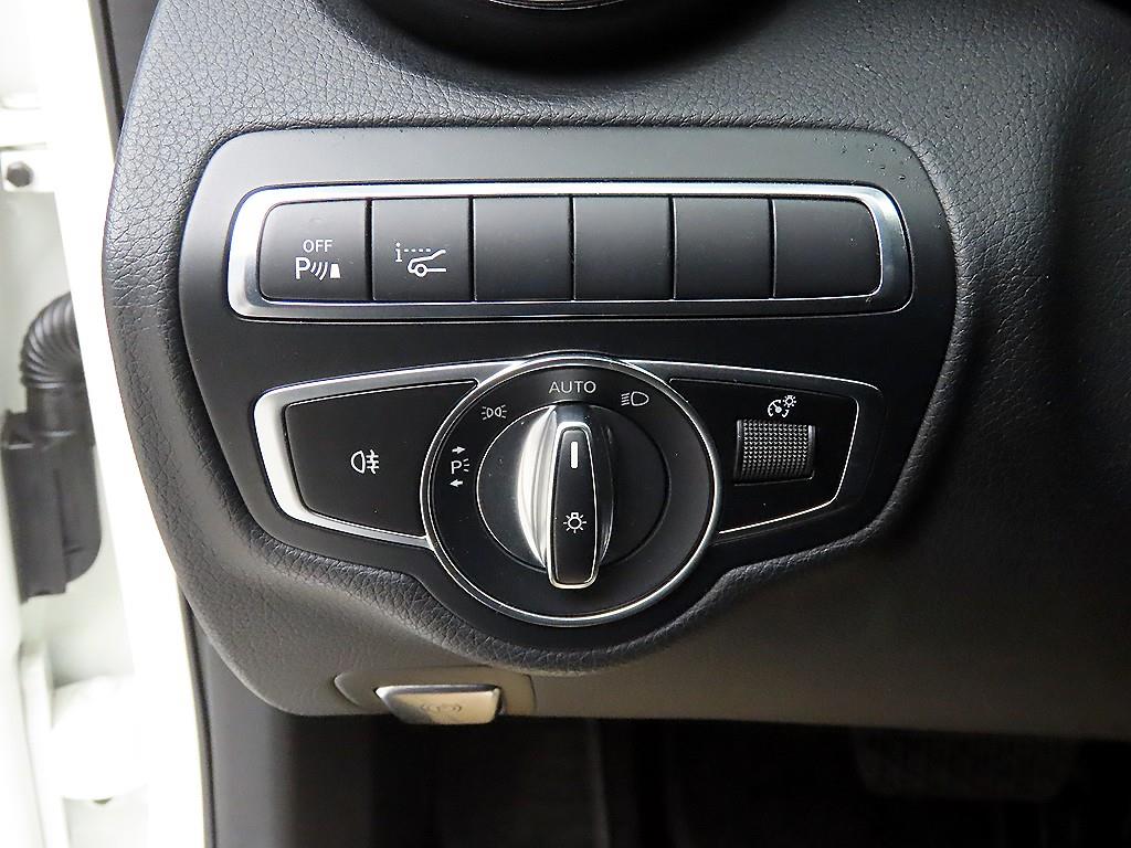 Mercedes Benz C Class - Vista 12