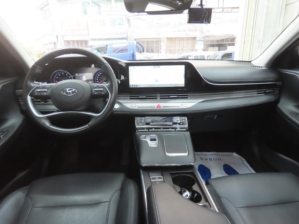 HYUNDAI Grandeur - Vista 7