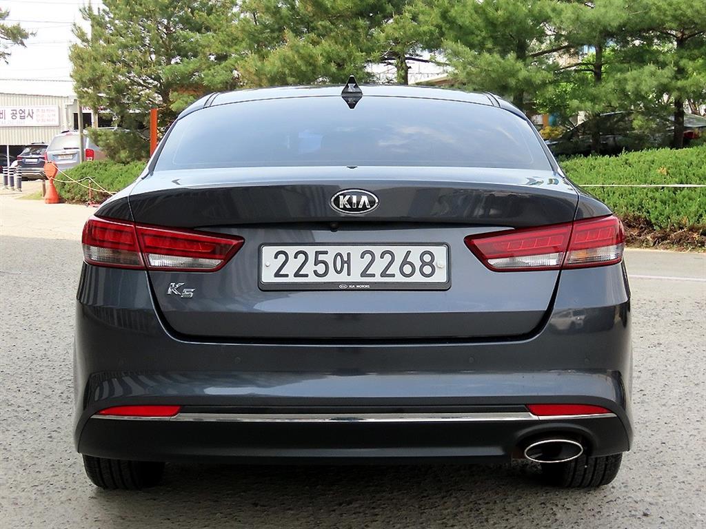 KIA K5 - Vista 4