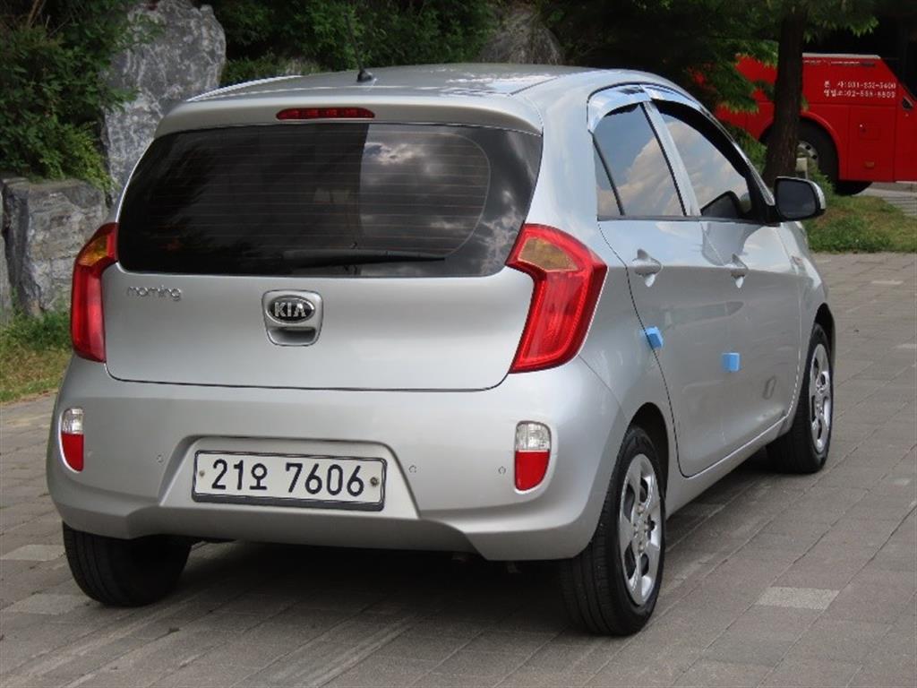KIA Morning - Vista 5