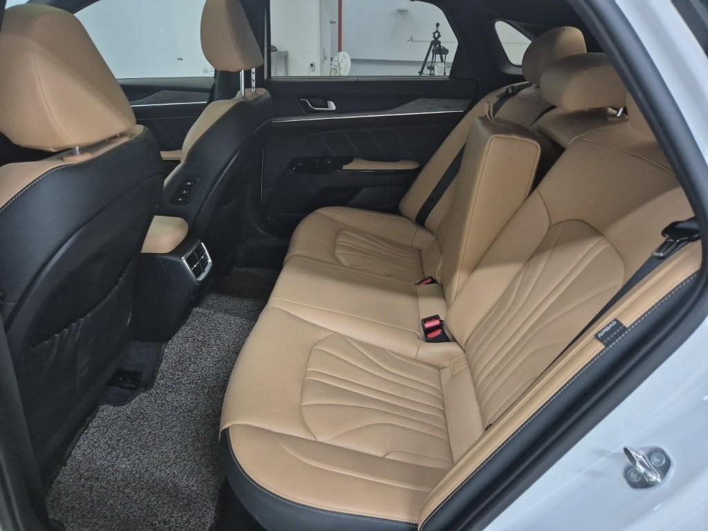 KIA K5 - Vista 12