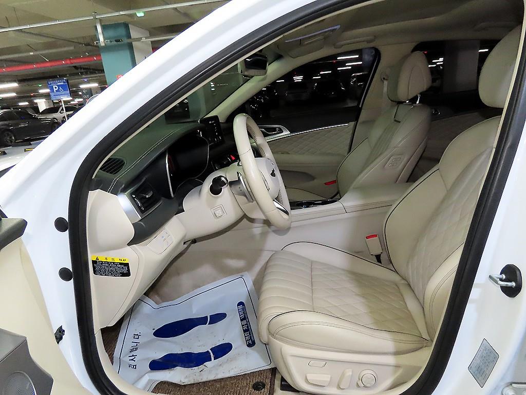 Genesis G70 - Vista 6