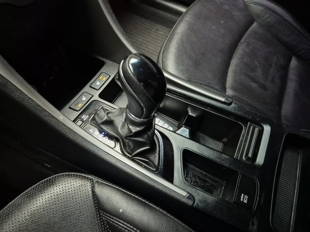 HYUNDAI Sonata - Vista 8