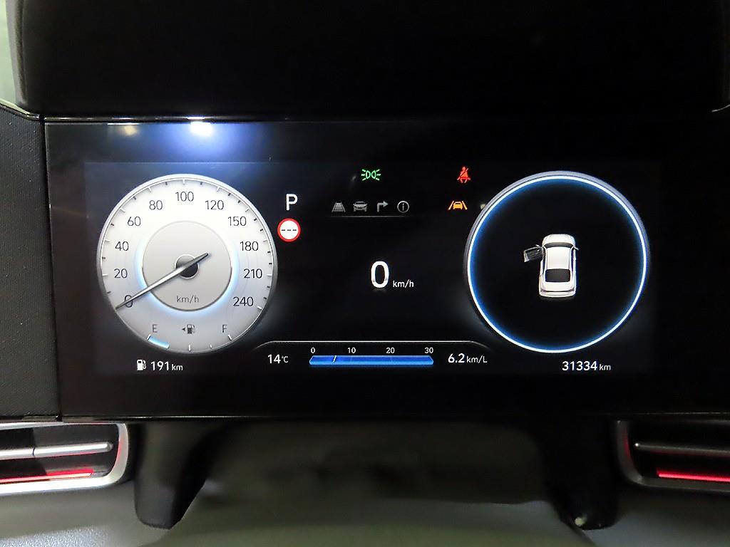 HYUNDAI Avante - Vista 9
