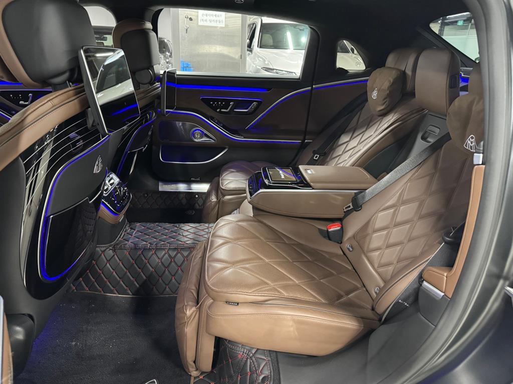 Mercedes Benz S Class - Vista 12