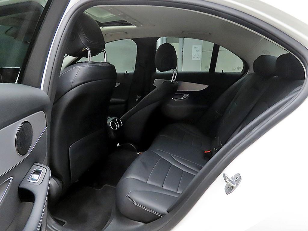 Mercedes Benz C Class - Vista 6