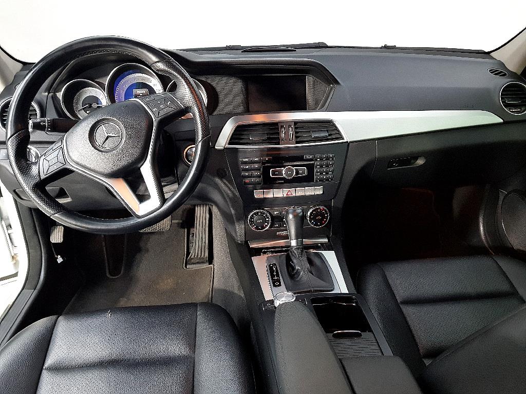 Mercedes Benz C Class - Vista 5