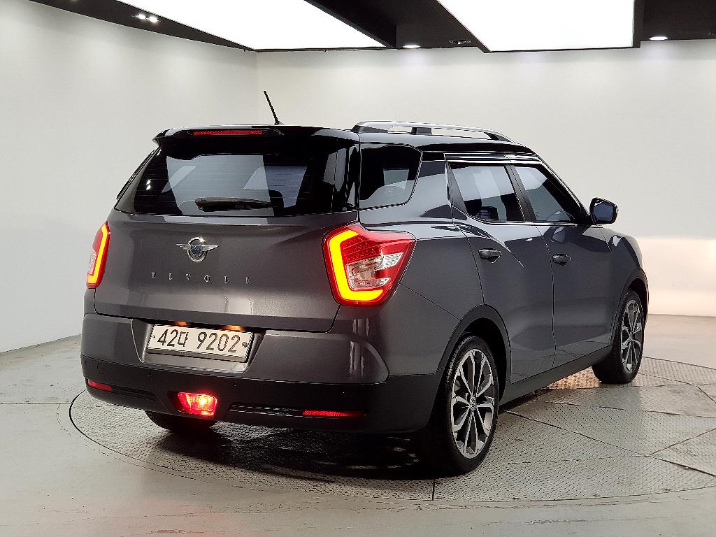 Ssangyong Tivoli - Vista 4