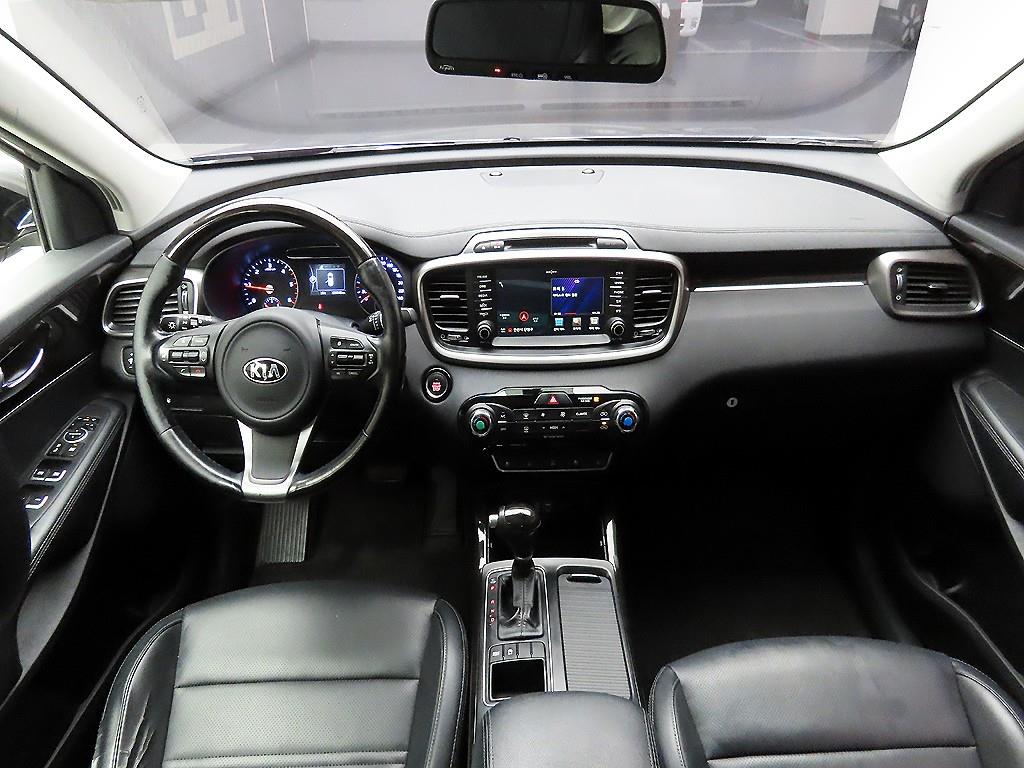 KIA Sorento - Vista 8