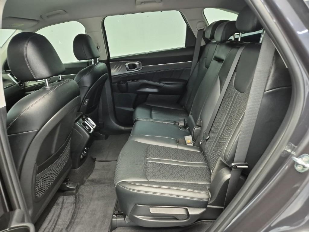 KIA Sorento - Vista 12
