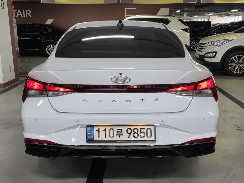 HYUNDAI Avante - Vista 4