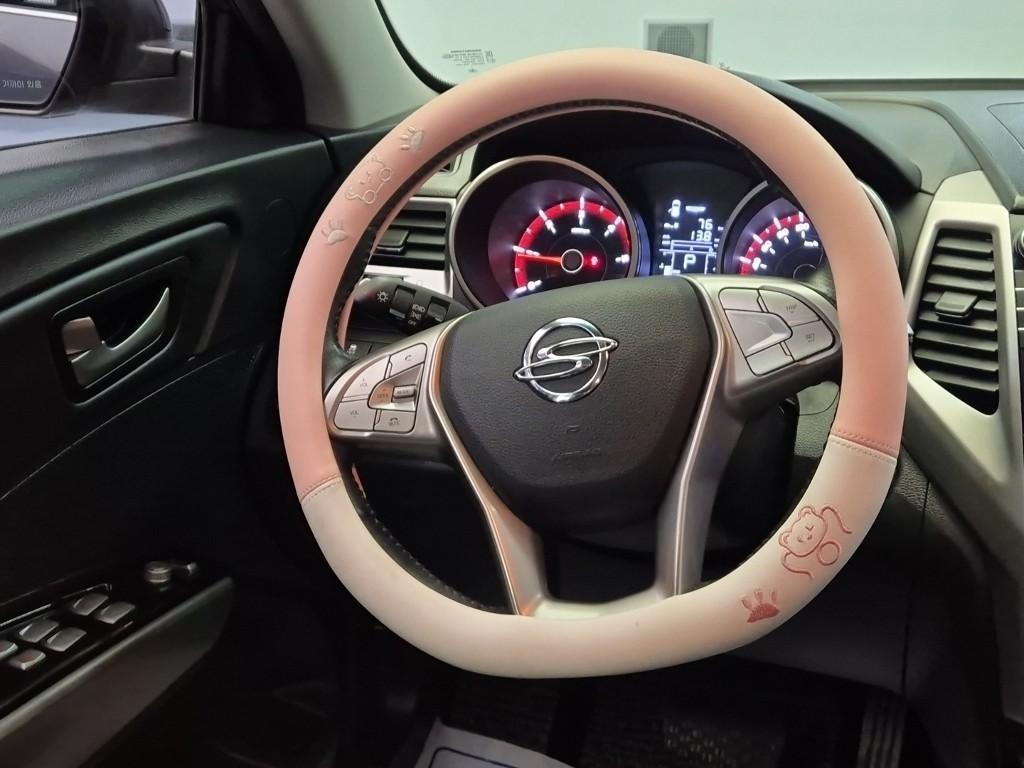 Ssangyong Tivoli - Vista 9