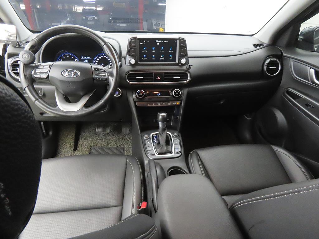 HYUNDAI Kona - Vista 7