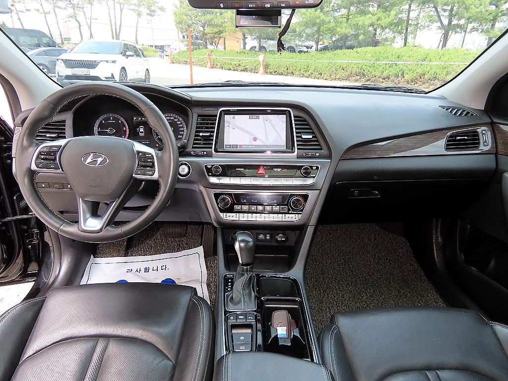 HYUNDAI Sonata - Vista 7
