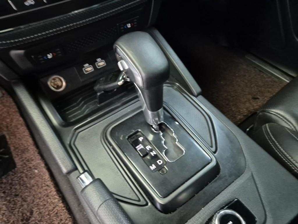 Ssangyong Rexton - Vista 8