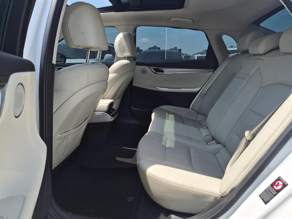 HYUNDAI Grandeur - Vista 11